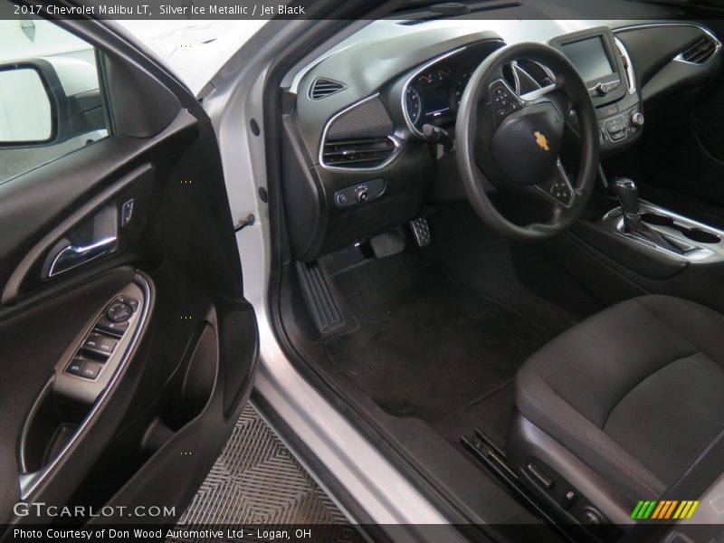 Silver Ice Metallic / Jet Black 2017 Chevrolet Malibu LT