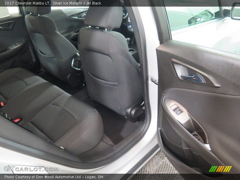 Silver Ice Metallic / Jet Black 2017 Chevrolet Malibu LT
