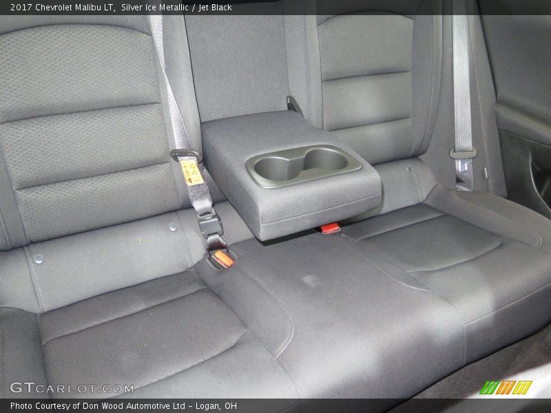 Silver Ice Metallic / Jet Black 2017 Chevrolet Malibu LT