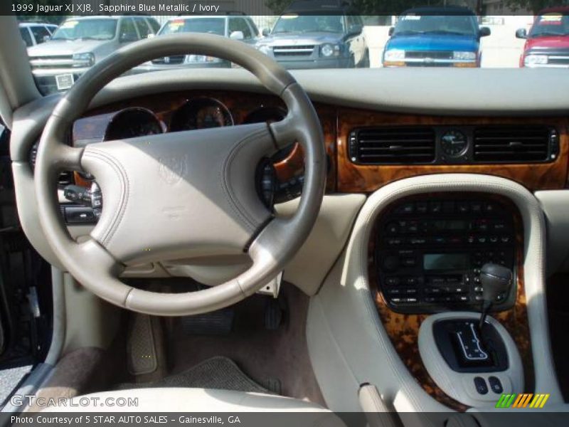 Sapphire Blue Metallic / Ivory 1999 Jaguar XJ XJ8
