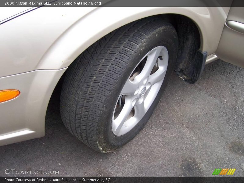 Sunlit Sand Metallic / Blond 2000 Nissan Maxima GLE