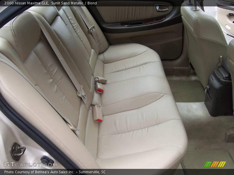 Sunlit Sand Metallic / Blond 2000 Nissan Maxima GLE