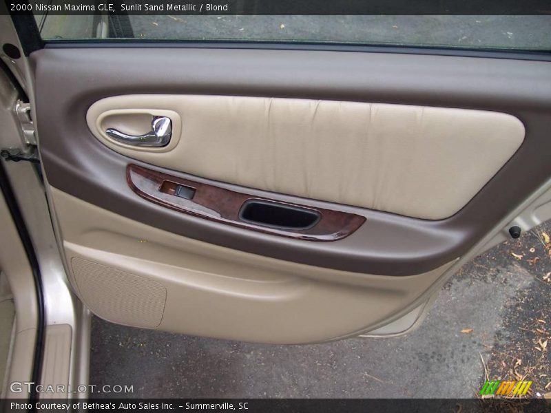 Sunlit Sand Metallic / Blond 2000 Nissan Maxima GLE