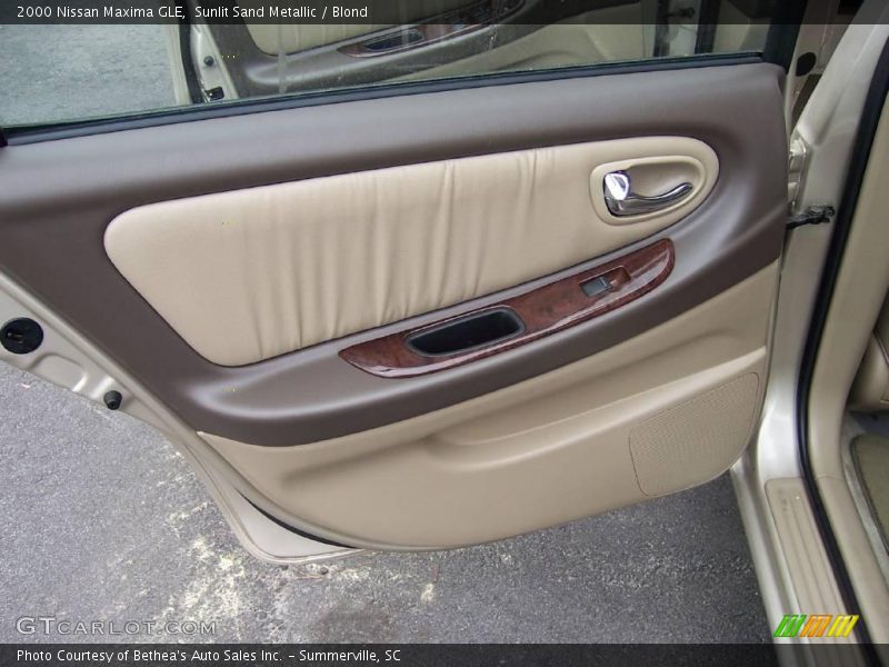 Sunlit Sand Metallic / Blond 2000 Nissan Maxima GLE