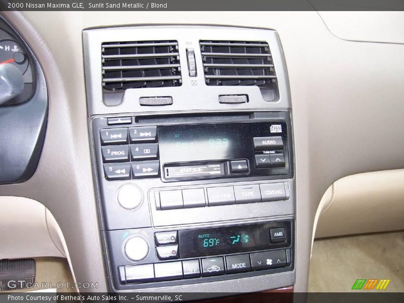 Sunlit Sand Metallic / Blond 2000 Nissan Maxima GLE
