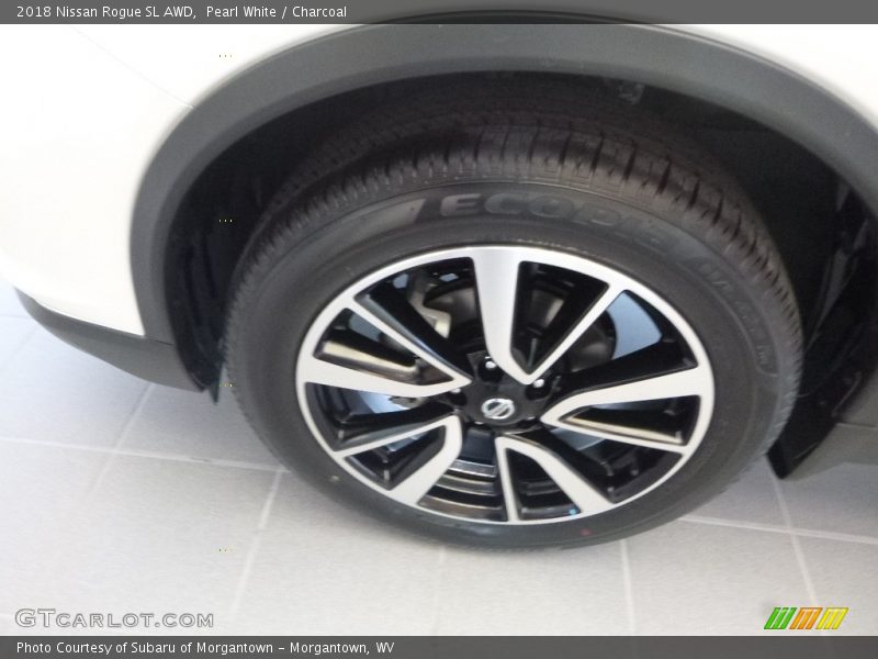 Pearl White / Charcoal 2018 Nissan Rogue SL AWD