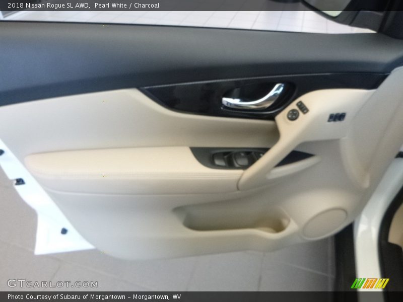 Pearl White / Charcoal 2018 Nissan Rogue SL AWD