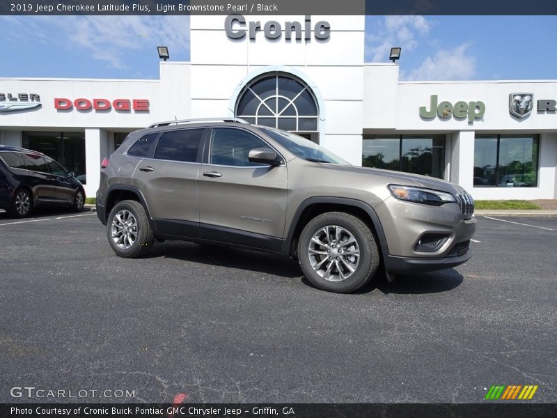 Light Brownstone Pearl / Black 2019 Jeep Cherokee Latitude Plus