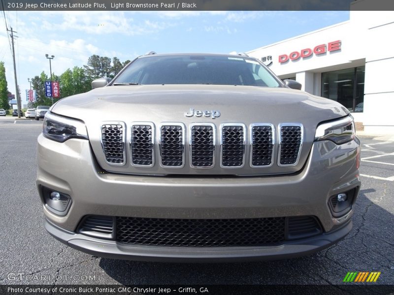 Light Brownstone Pearl / Black 2019 Jeep Cherokee Latitude Plus