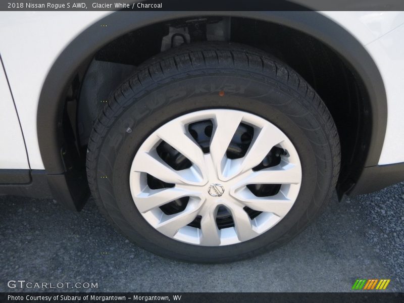 Glacier White / Charcoal 2018 Nissan Rogue S AWD