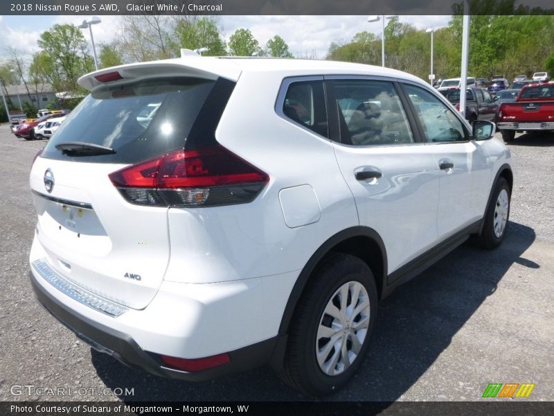 Glacier White / Charcoal 2018 Nissan Rogue S AWD
