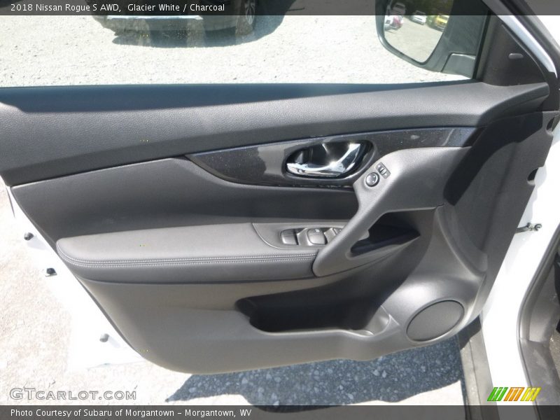 Glacier White / Charcoal 2018 Nissan Rogue S AWD