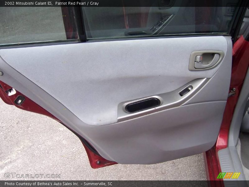 Patriot Red Pearl / Gray 2002 Mitsubishi Galant ES