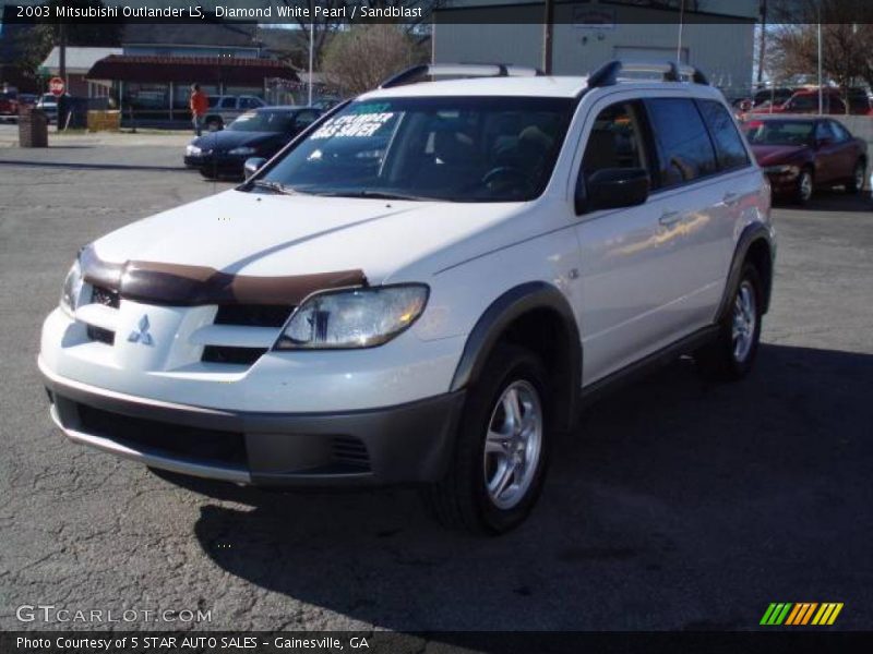 Diamond White Pearl / Sandblast 2003 Mitsubishi Outlander LS