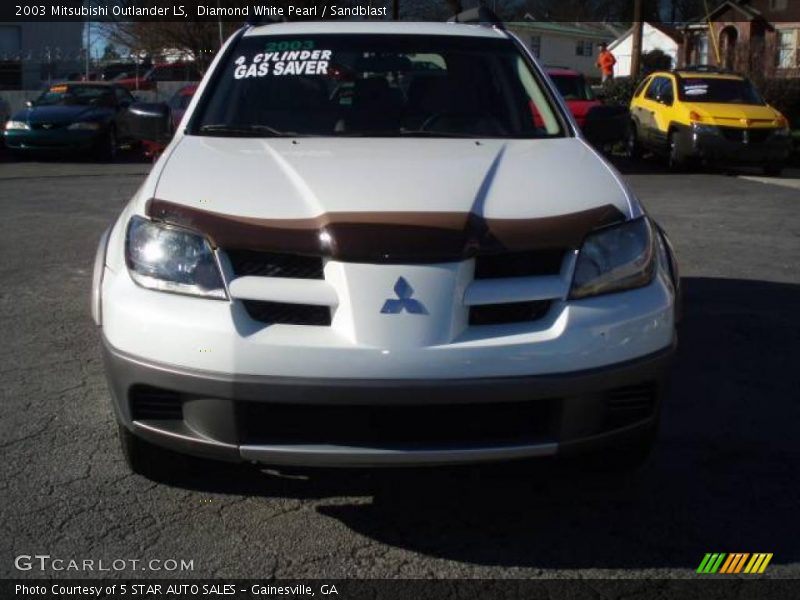 Diamond White Pearl / Sandblast 2003 Mitsubishi Outlander LS