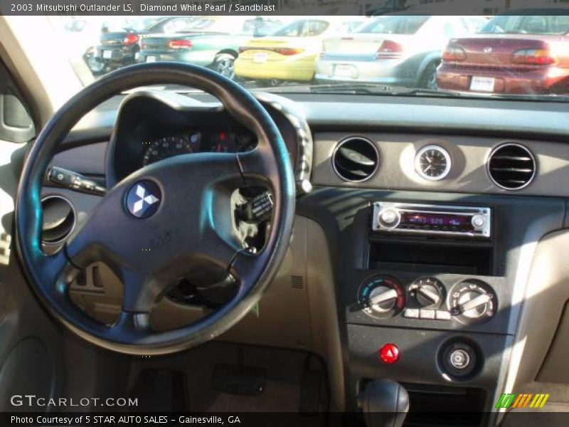 Diamond White Pearl / Sandblast 2003 Mitsubishi Outlander LS