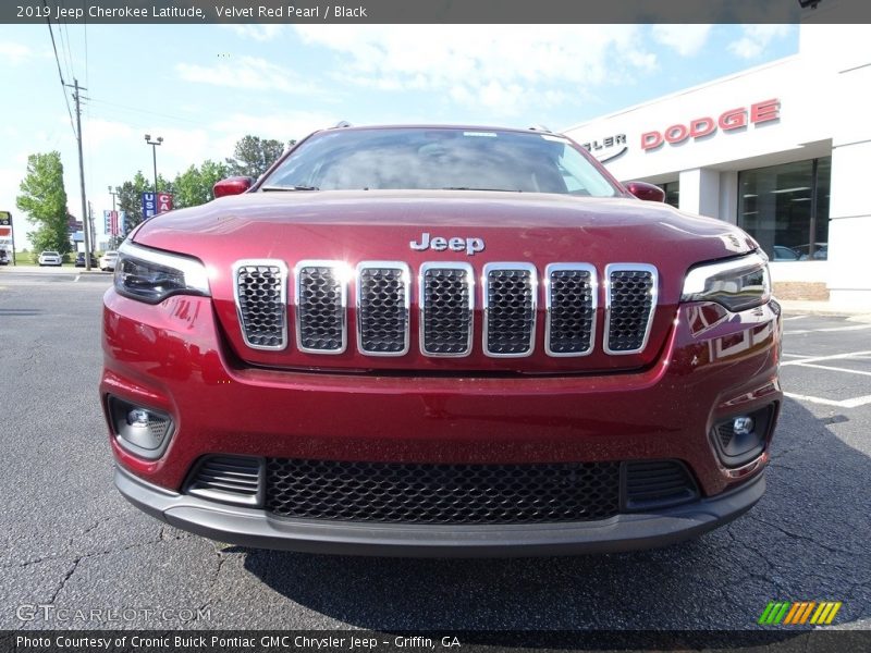 Velvet Red Pearl / Black 2019 Jeep Cherokee Latitude