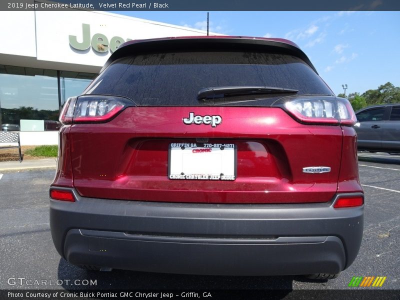 Velvet Red Pearl / Black 2019 Jeep Cherokee Latitude