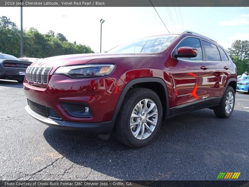 Velvet Red Pearl / Black 2019 Jeep Cherokee Latitude