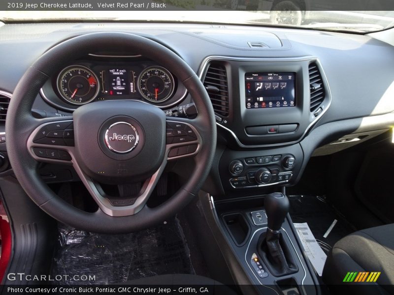 Velvet Red Pearl / Black 2019 Jeep Cherokee Latitude