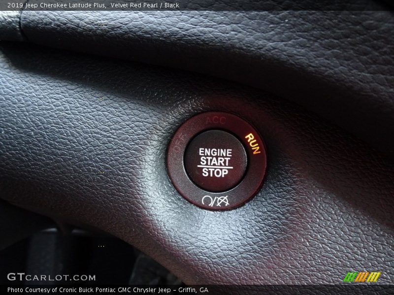Velvet Red Pearl / Black 2019 Jeep Cherokee Latitude Plus
