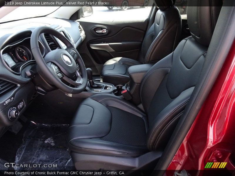Velvet Red Pearl / Black 2019 Jeep Cherokee Latitude Plus
