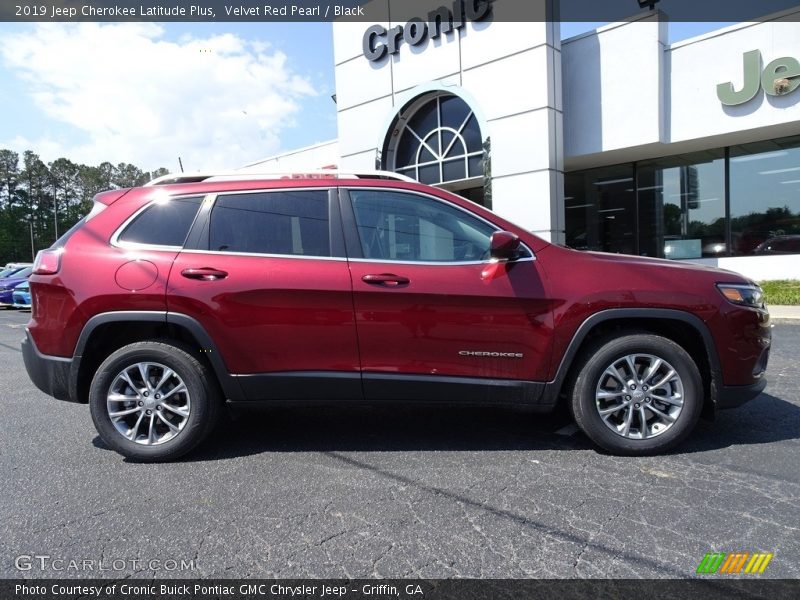 Velvet Red Pearl / Black 2019 Jeep Cherokee Latitude Plus