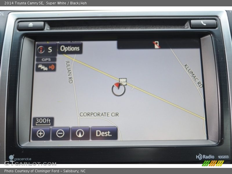 Super White / Black/Ash 2014 Toyota Camry SE