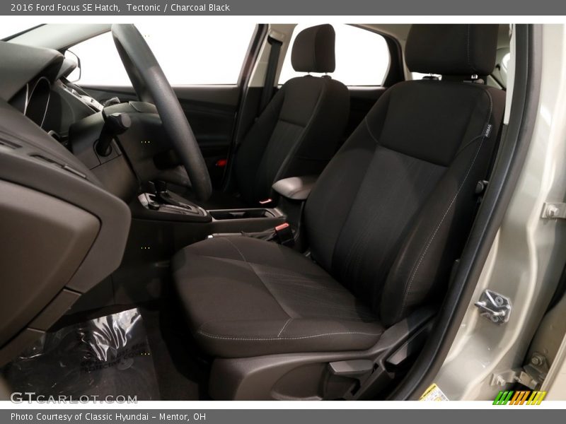 Tectonic / Charcoal Black 2016 Ford Focus SE Hatch