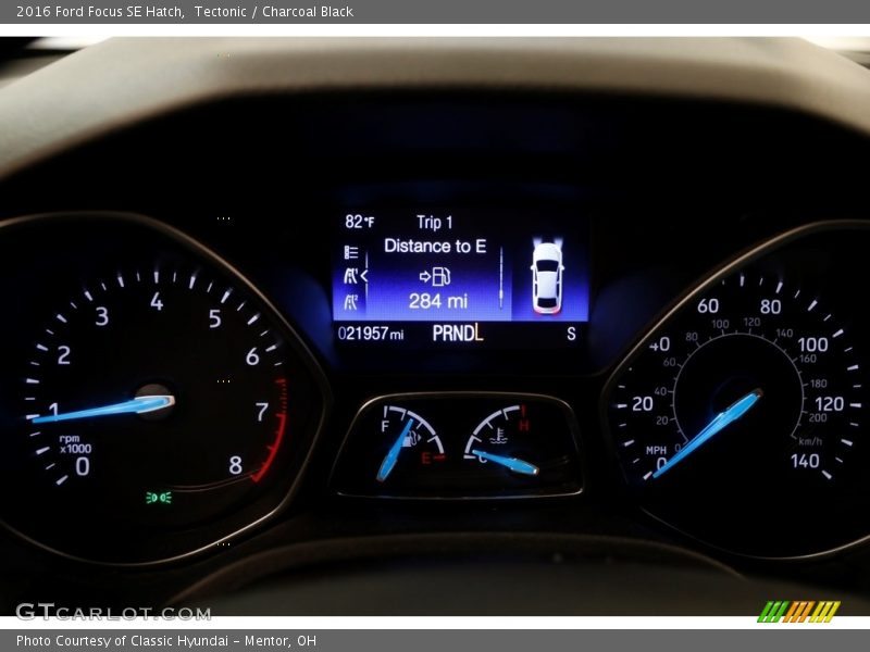 Tectonic / Charcoal Black 2016 Ford Focus SE Hatch