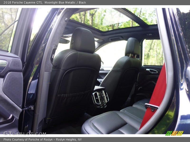 Moonlight Blue Metallic / Black 2018 Porsche Cayenne GTS