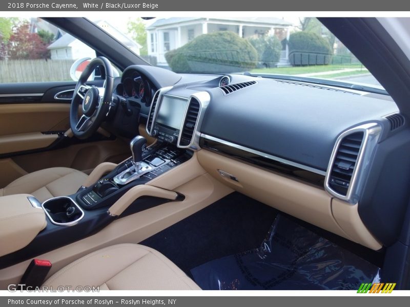 White / Black/Luxor Beige 2018 Porsche Cayenne