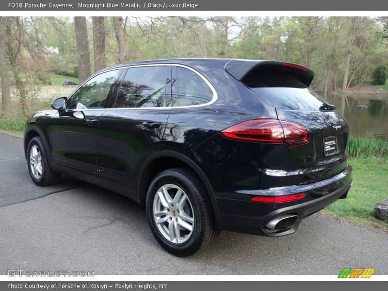 Moonlight Blue Metallic / Black/Luxor Beige 2018 Porsche Cayenne