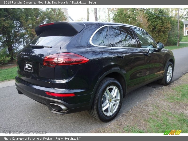 Moonlight Blue Metallic / Black/Luxor Beige 2018 Porsche Cayenne