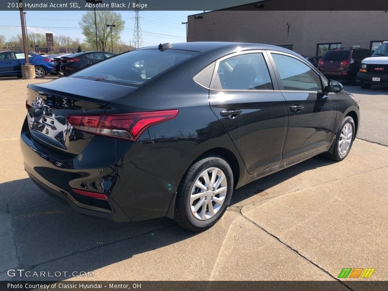 Absolute Black / Beige 2018 Hyundai Accent SEL