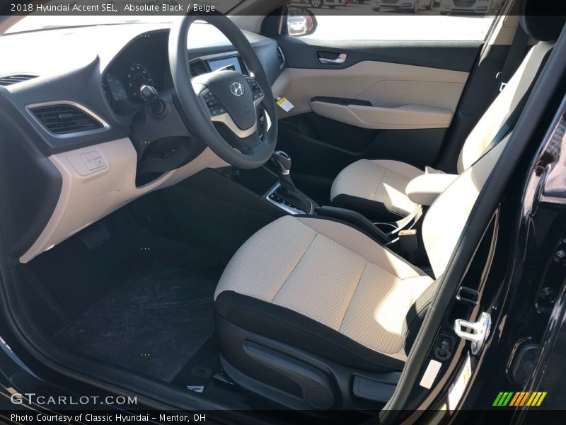 Absolute Black / Beige 2018 Hyundai Accent SEL