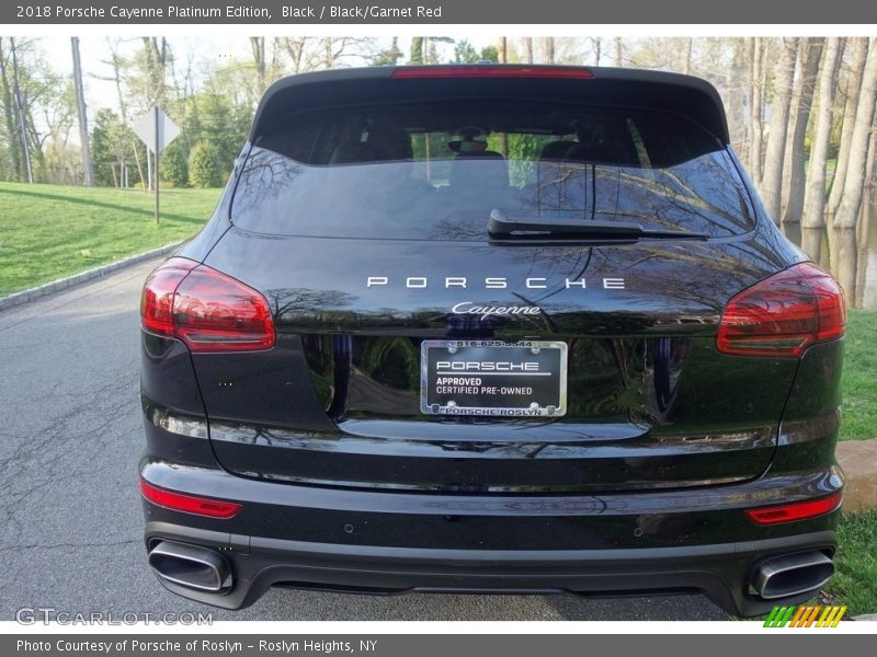 Black / Black/Garnet Red 2018 Porsche Cayenne Platinum Edition
