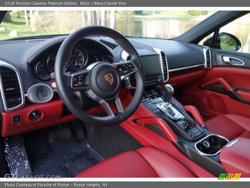  2018 Cayenne Platinum Edition Black/Garnet Red Interior