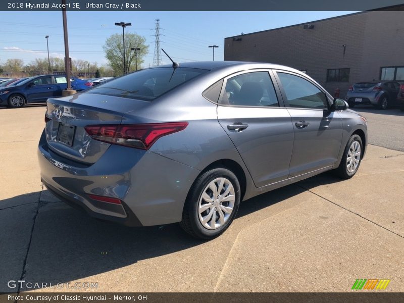 Urban Gray / Black 2018 Hyundai Accent SE