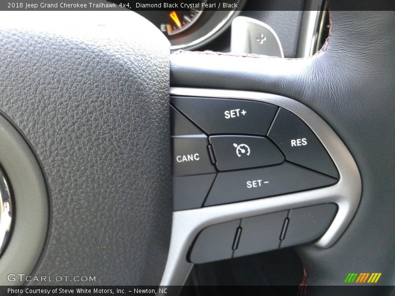 Controls of 2018 Grand Cherokee Trailhawk 4x4