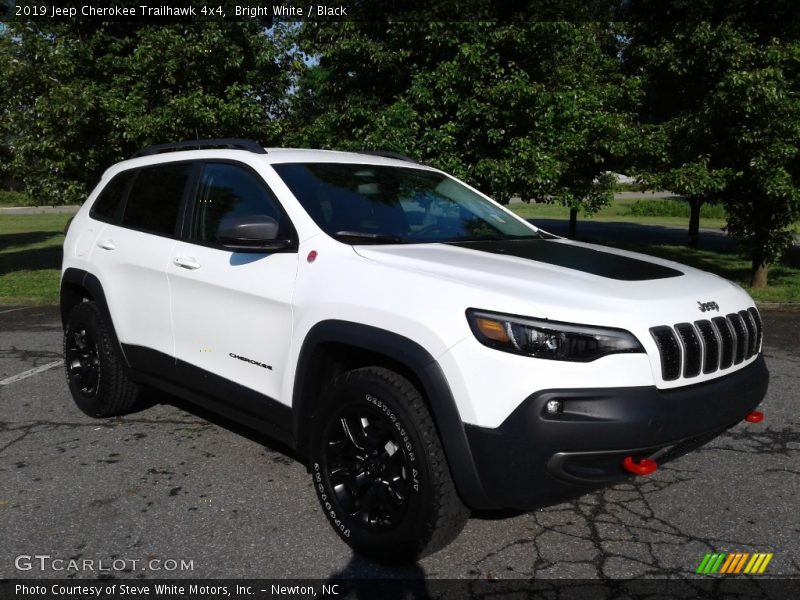Bright White / Black 2019 Jeep Cherokee Trailhawk 4x4