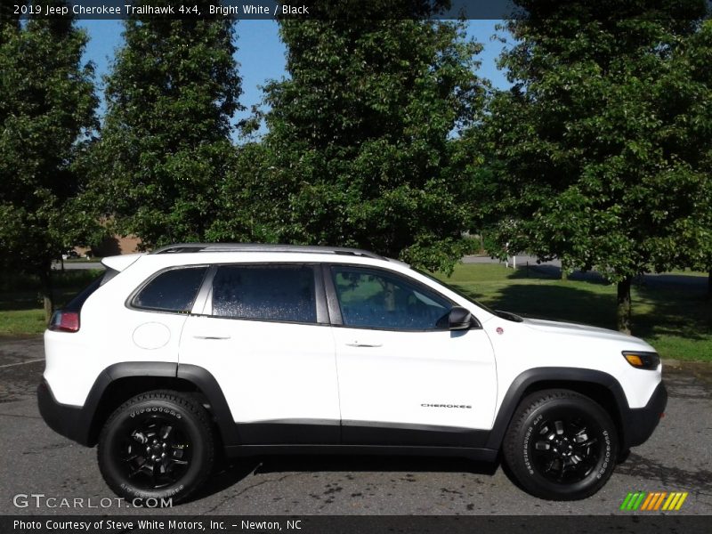 Bright White / Black 2019 Jeep Cherokee Trailhawk 4x4