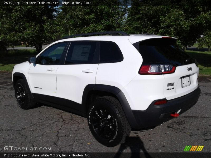Bright White / Black 2019 Jeep Cherokee Trailhawk 4x4