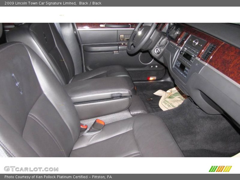 Black / Black 2009 Lincoln Town Car Signature Limited