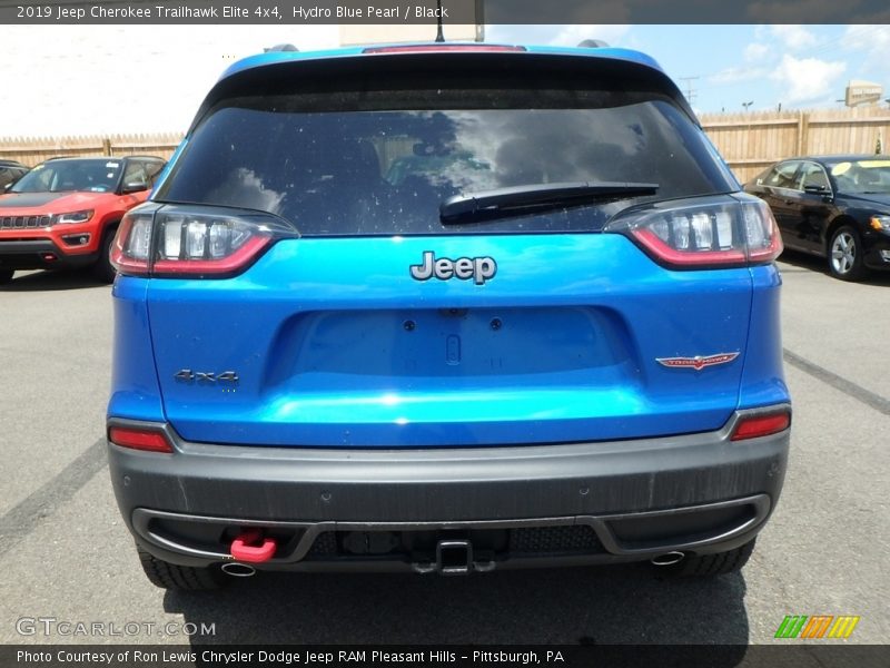 Hydro Blue Pearl / Black 2019 Jeep Cherokee Trailhawk Elite 4x4