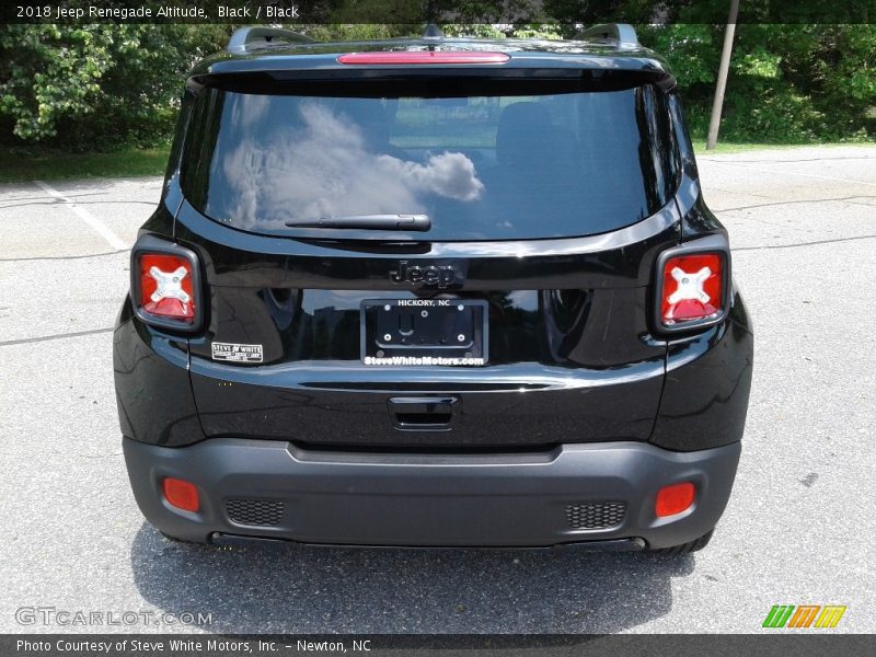 Black / Black 2018 Jeep Renegade Altitude