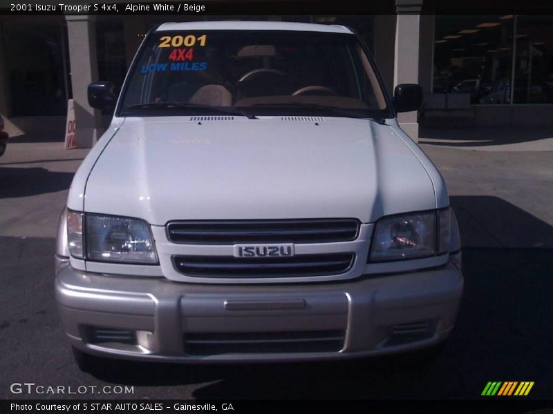 Alpine White / Beige 2001 Isuzu Trooper S 4x4