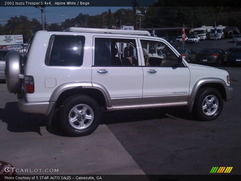 Alpine White / Beige 2001 Isuzu Trooper S 4x4