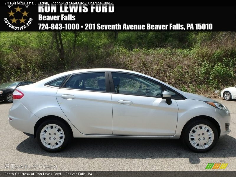 Ingot Silver Metallic / Charcoal Black 2016 Ford Fiesta S Sedan
