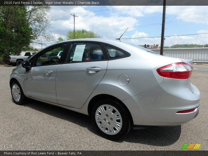 Ingot Silver Metallic / Charcoal Black 2016 Ford Fiesta S Sedan